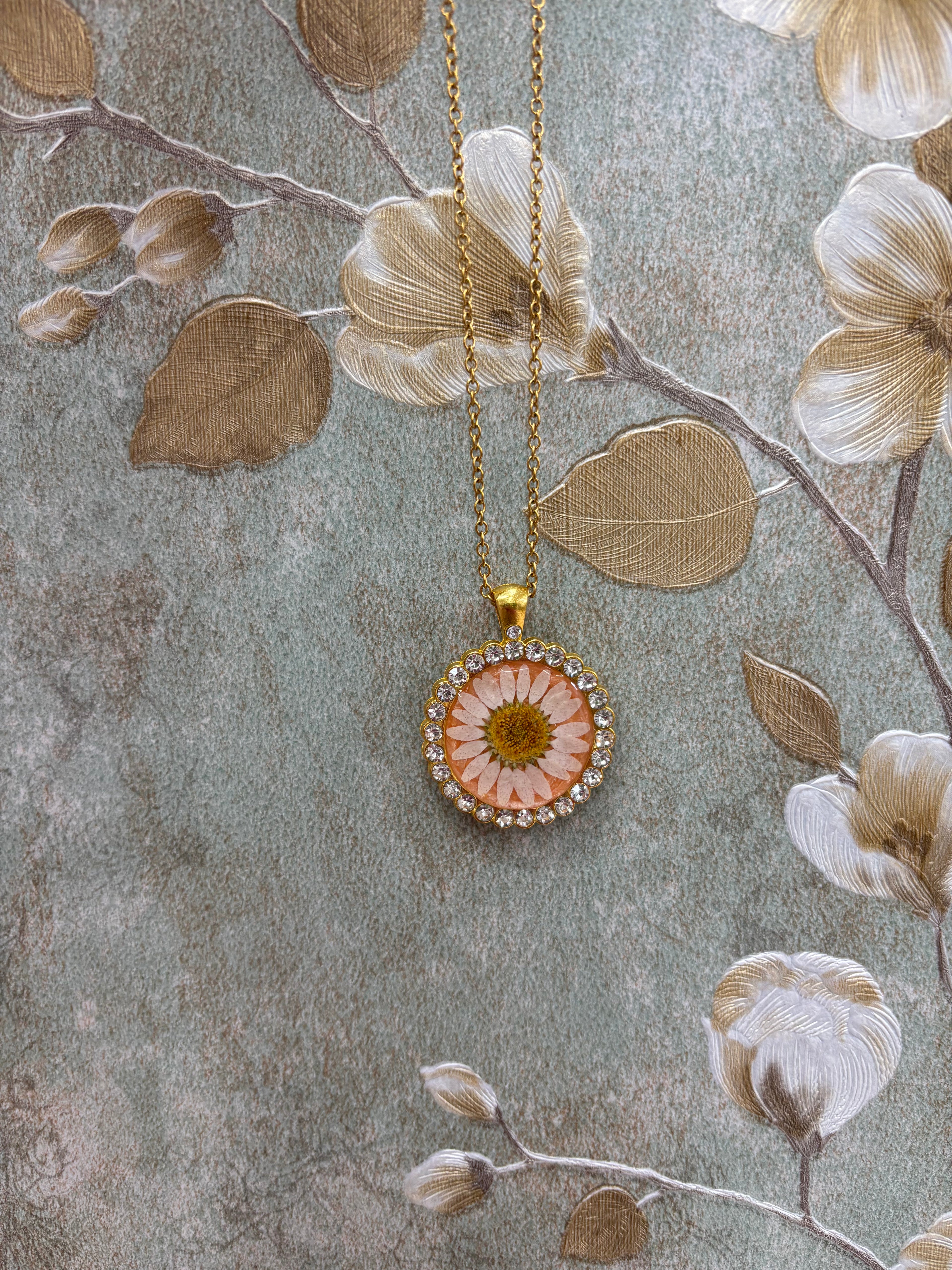 Collana con Margherita vera essiccata
