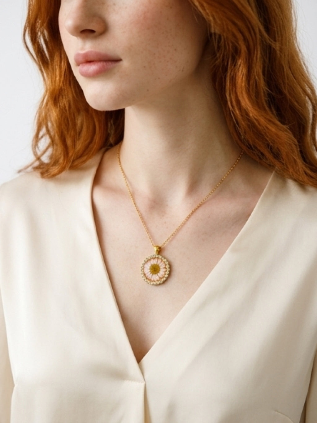 Collana con Margherita vera essiccata